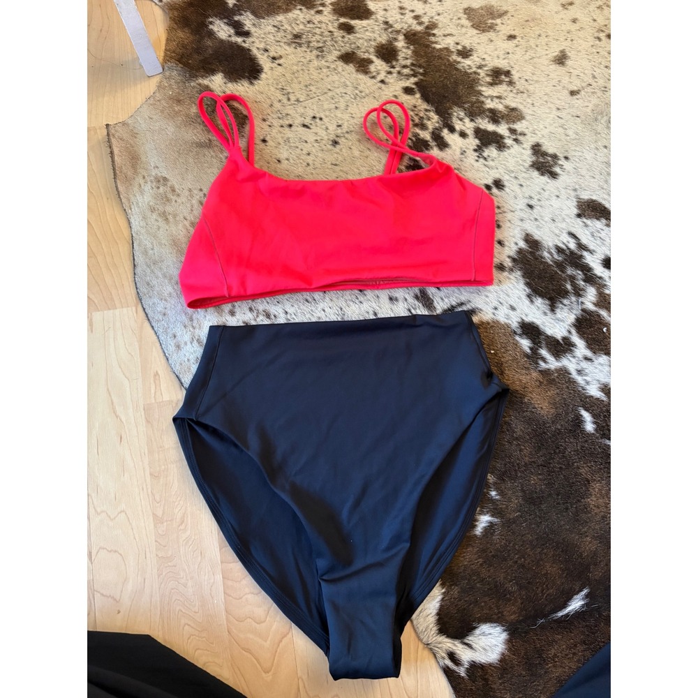 Left on Friday Pool Days Top hi tide bottoms Swimsuit set black bottoms Large